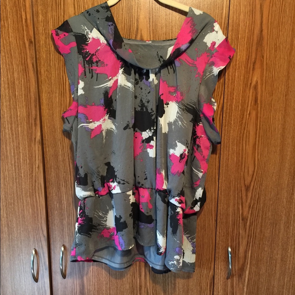 Size large sleeveless top